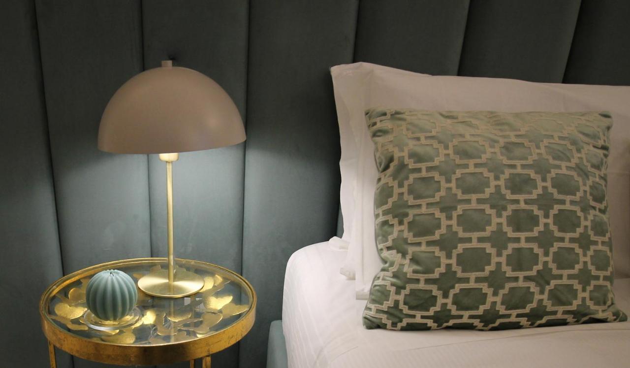 1940 Luxury Accommodations By Wonderful Italy 奥斯图尼 外观 照片