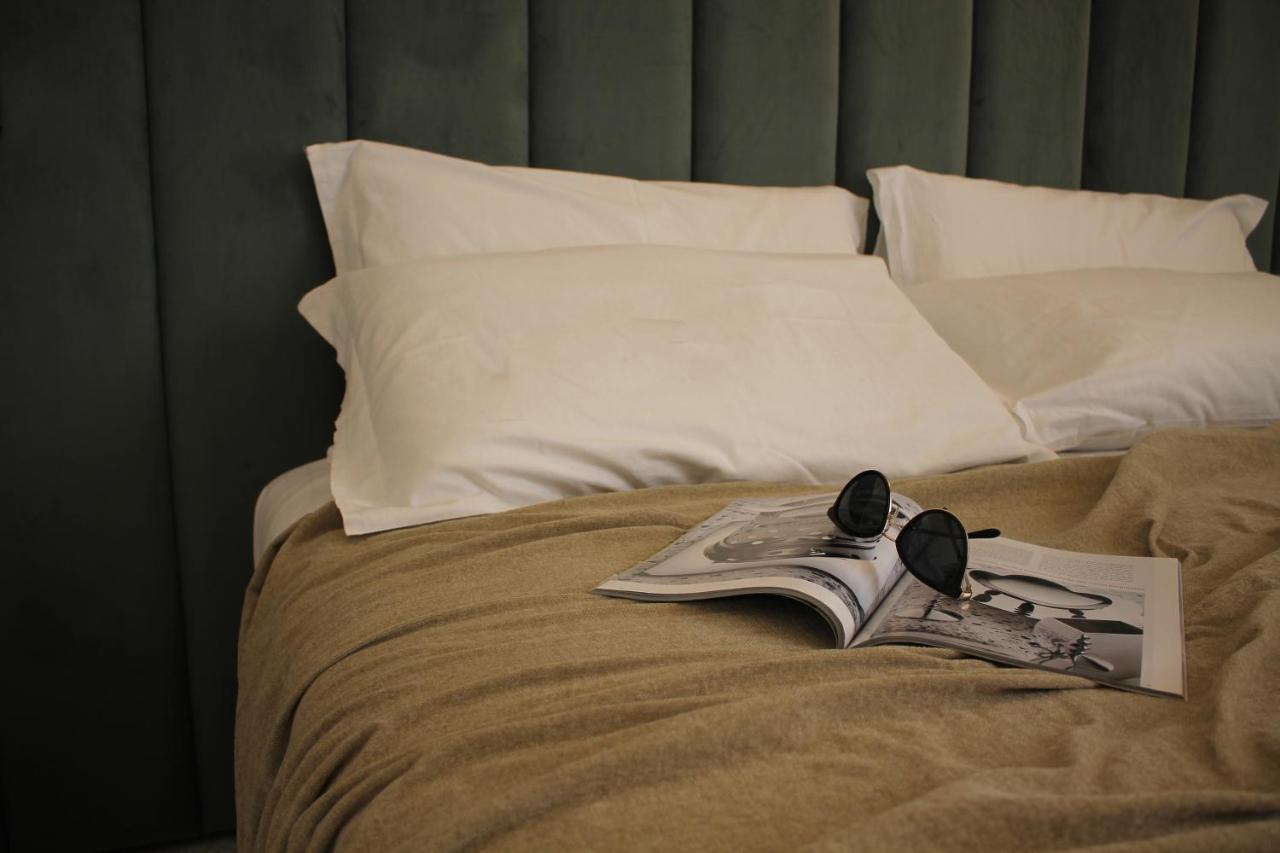 1940 Luxury Accommodations By Wonderful Italy 奥斯图尼 外观 照片