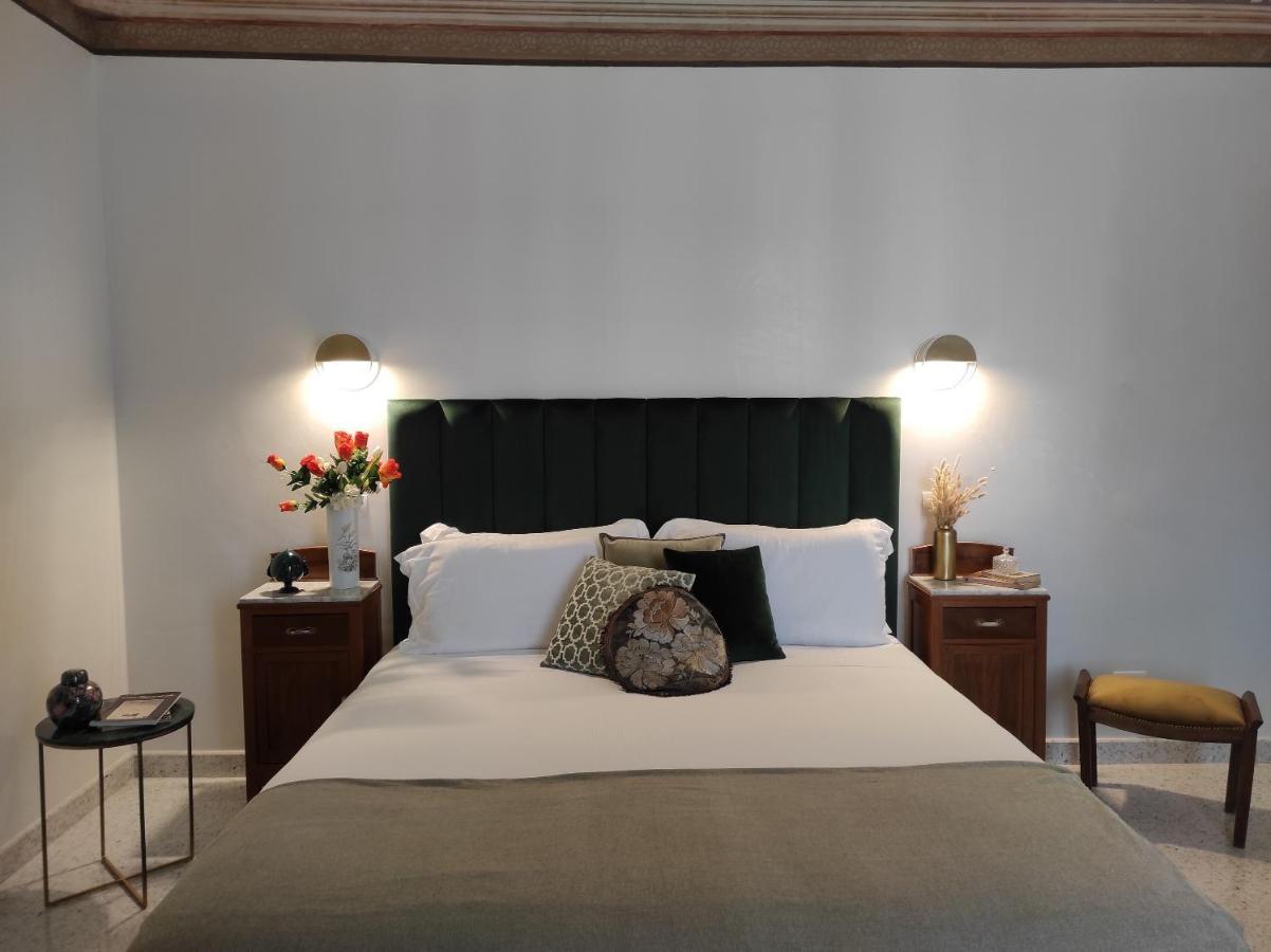 1940 Luxury Accommodations By Wonderful Italy 奥斯图尼 外观 照片