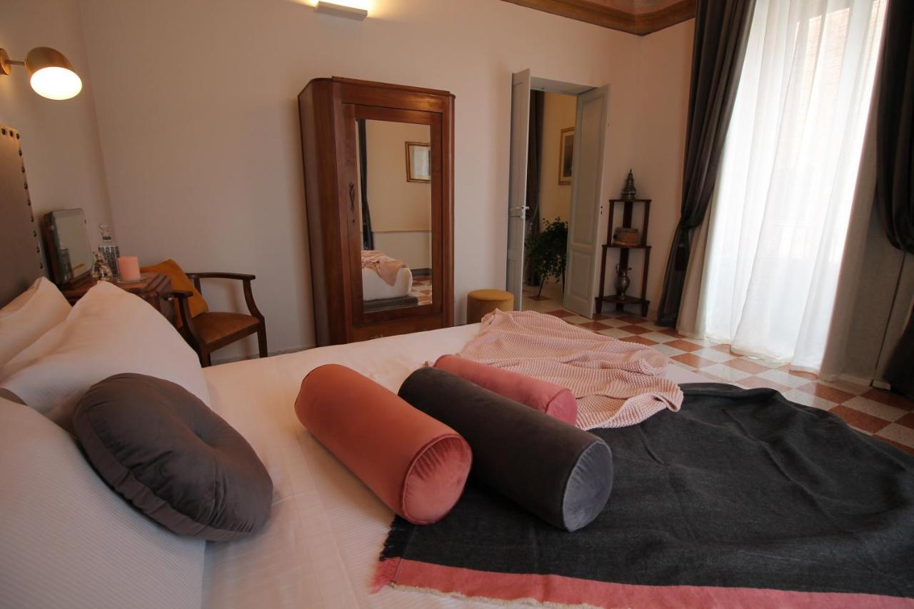 1940 Luxury Accommodations By Wonderful Italy 奥斯图尼 外观 照片