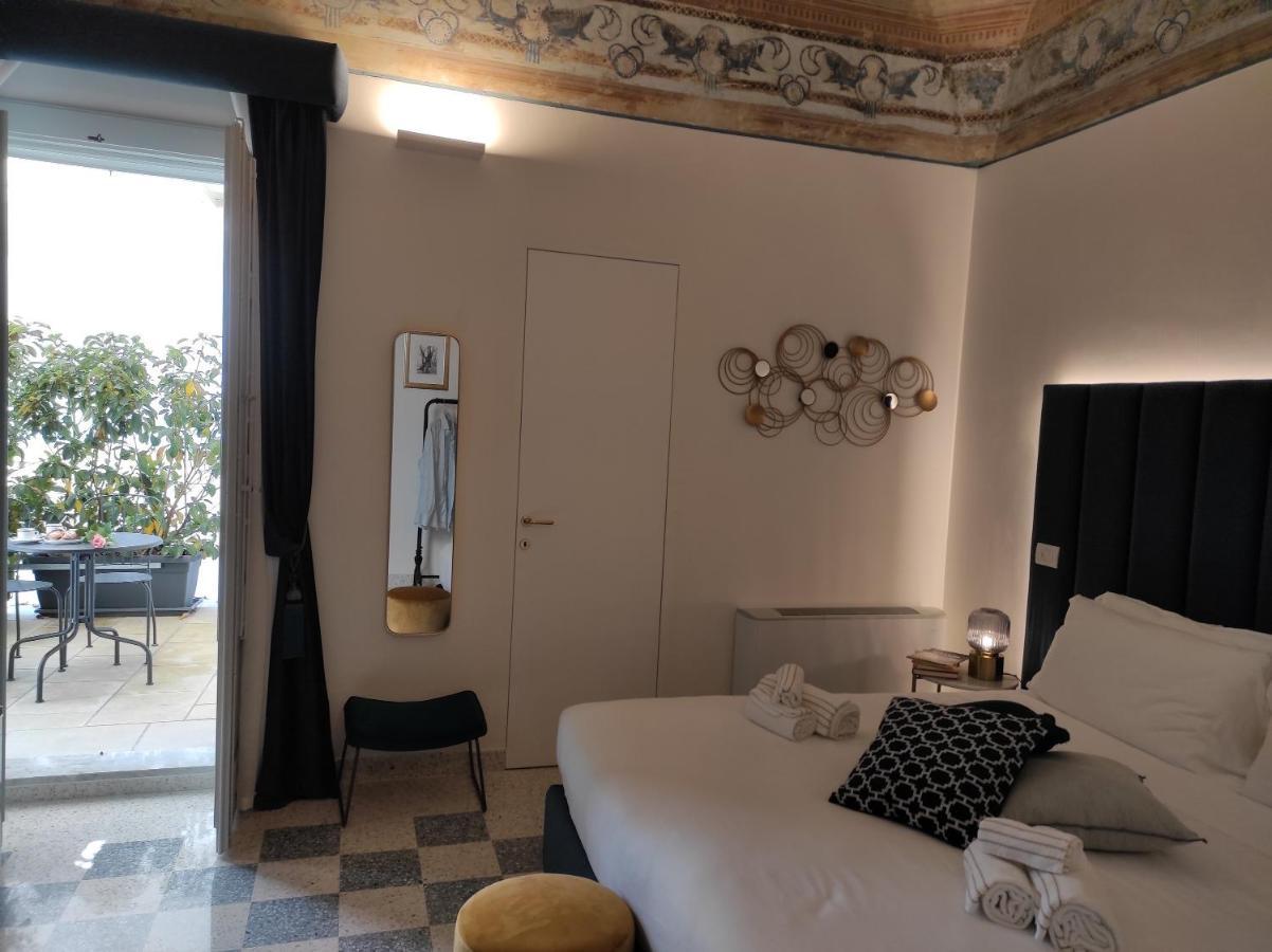 1940 Luxury Accommodations By Wonderful Italy 奥斯图尼 外观 照片