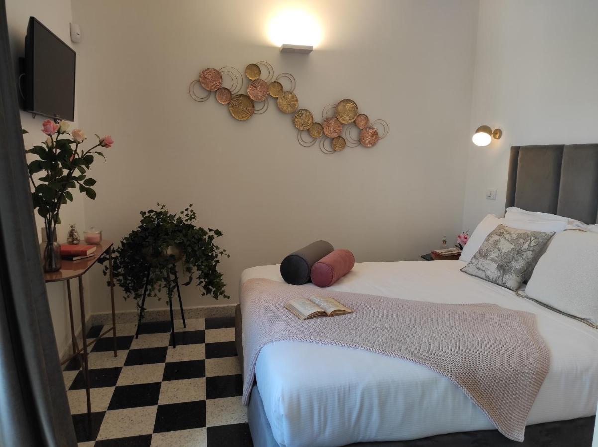 1940 Luxury Accommodations By Wonderful Italy 奥斯图尼 外观 照片
